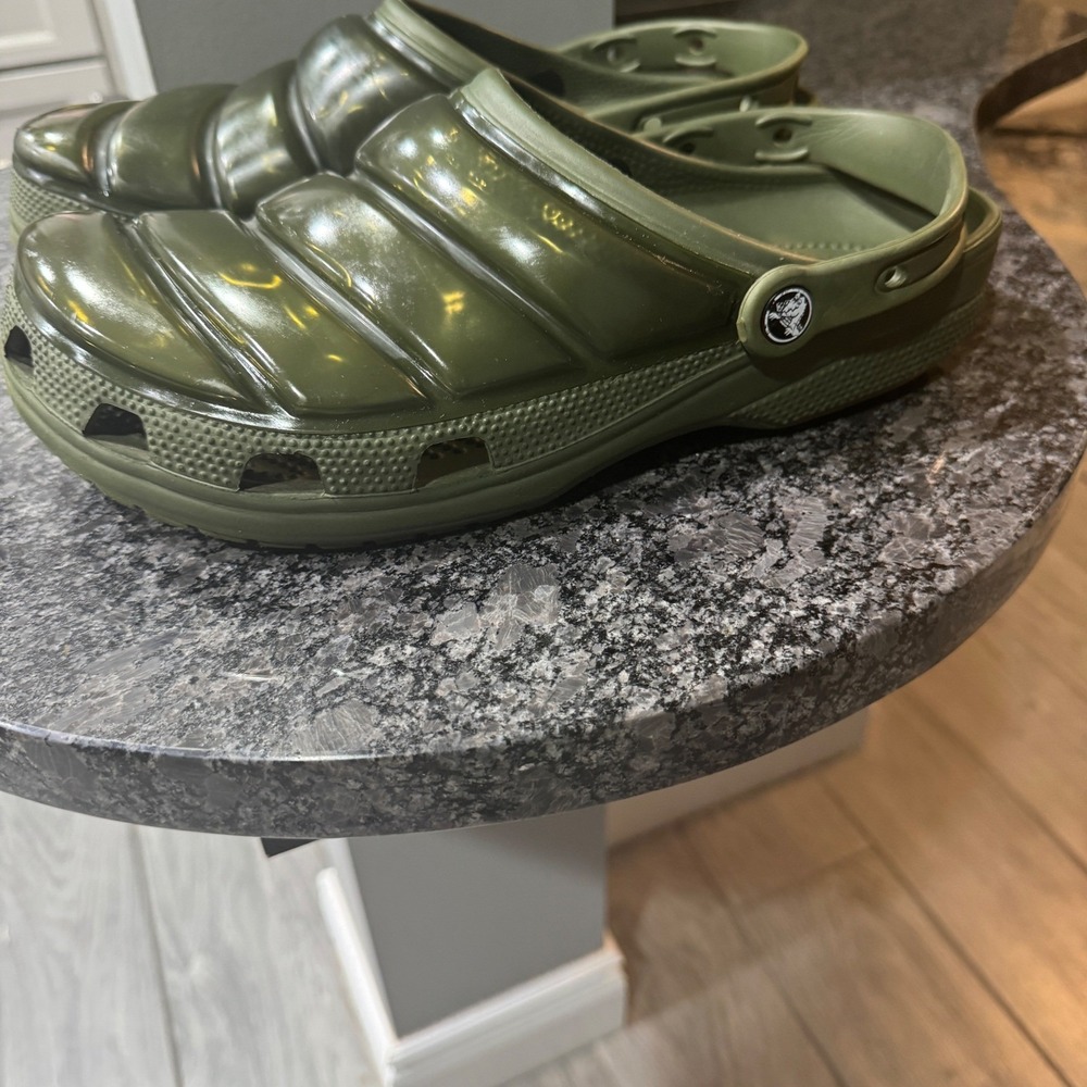Crocs Men's Baya Clog Olive Green‎ Puffer Comfort Slip On Casual Shoes Size 11 - Picture 4 of 8